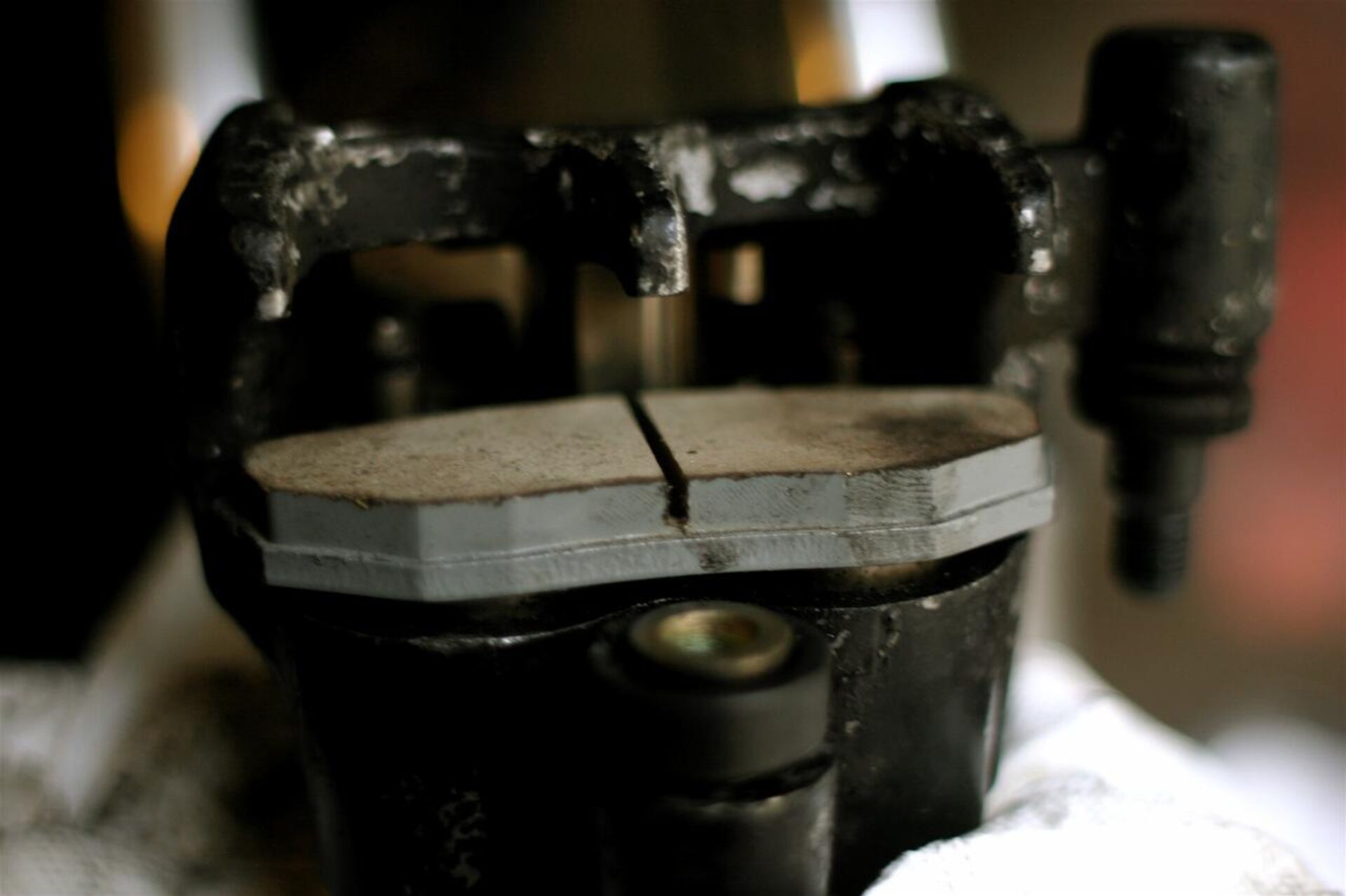 Суппорта с тормозными колодками — РИА Новости, 1920, 18.11.2022